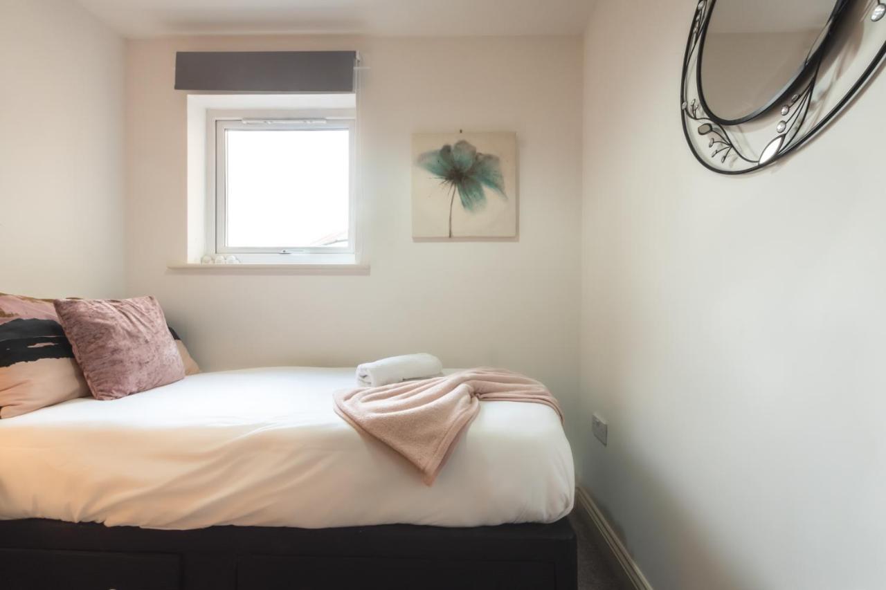 Best Price! Large Spacious 2 Bed Apartment - King Size Or Single Beds, Sofabeds, Smart Tvs, Free Parking 南安普敦 外观 照片