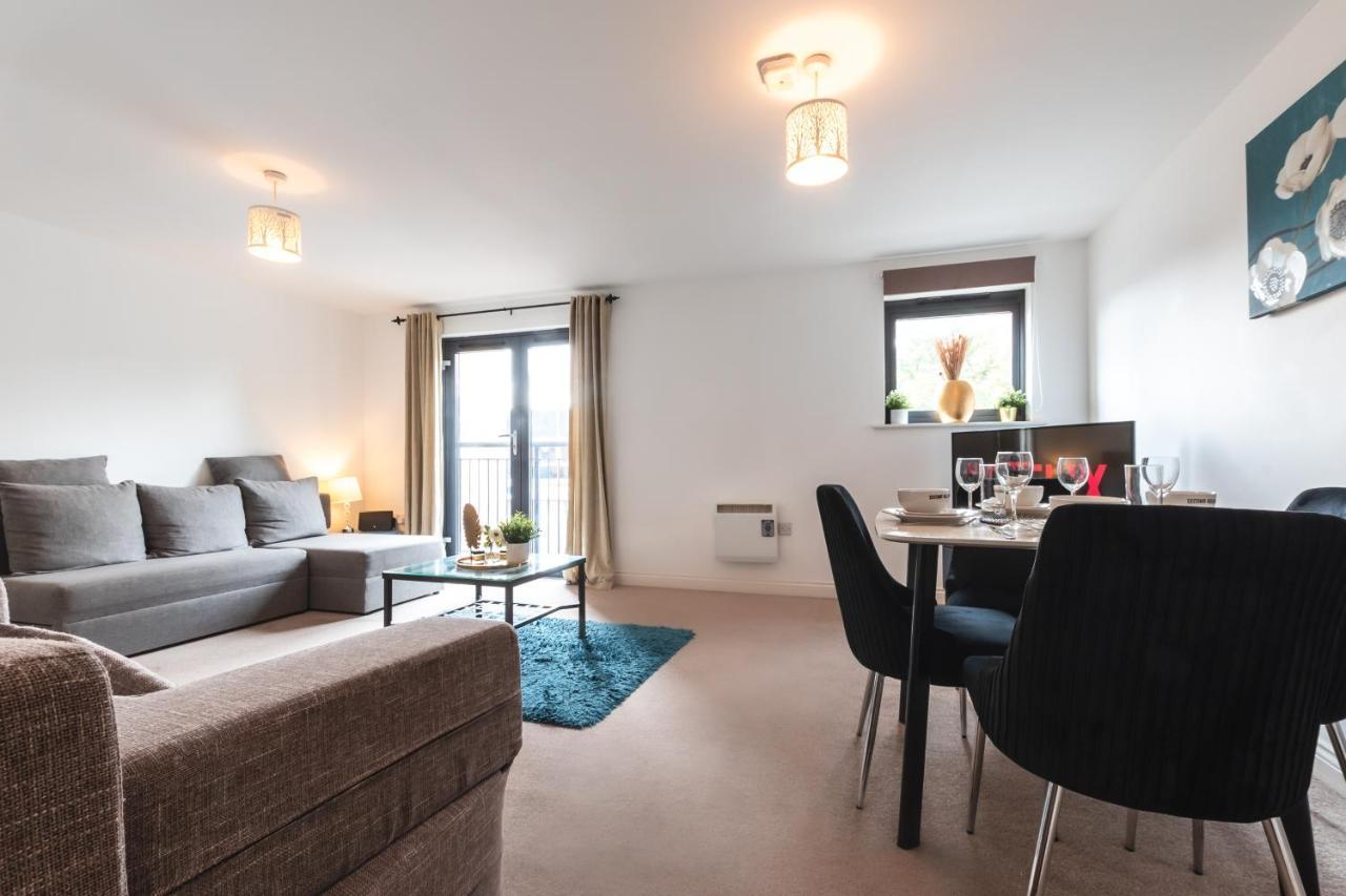 Best Price! Large Spacious 2 Bed Apartment - King Size Or Single Beds, Sofabeds, Smart Tvs, Free Parking 南安普敦 外观 照片