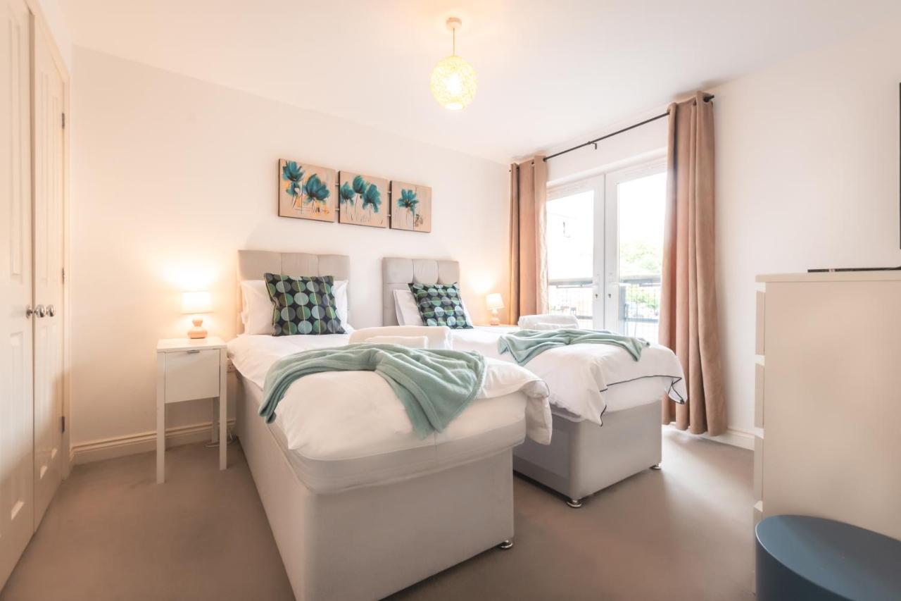 Best Price! Large Spacious 2 Bed Apartment - King Size Or Single Beds, Sofabeds, Smart Tvs, Free Parking 南安普敦 外观 照片