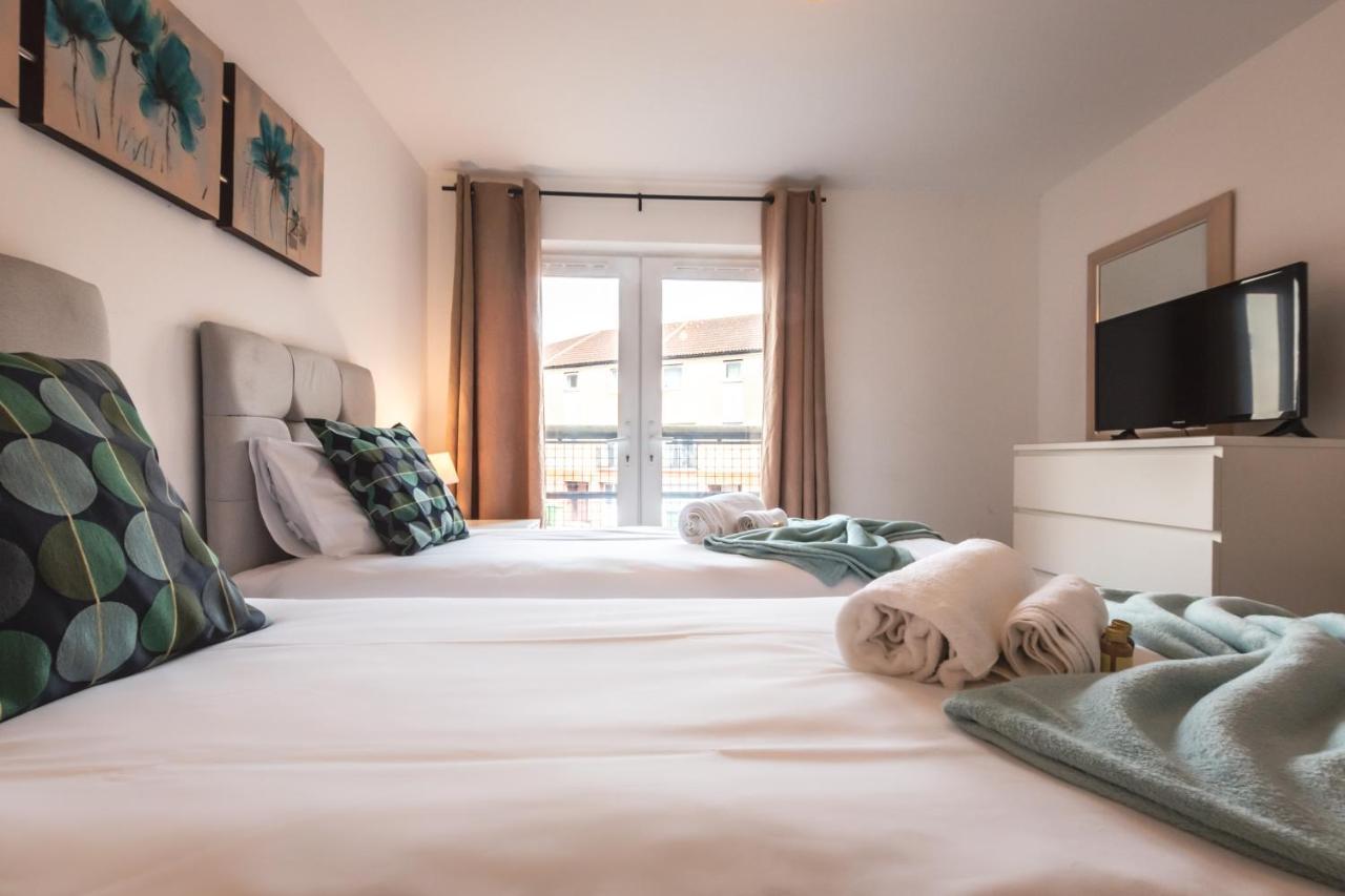 Best Price! Large Spacious 2 Bed Apartment - King Size Or Single Beds, Sofabeds, Smart Tvs, Free Parking 南安普敦 外观 照片